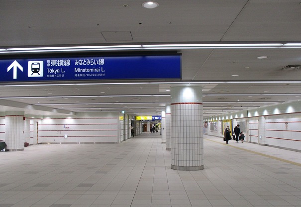 横浜駅　Ｂ2南北通路